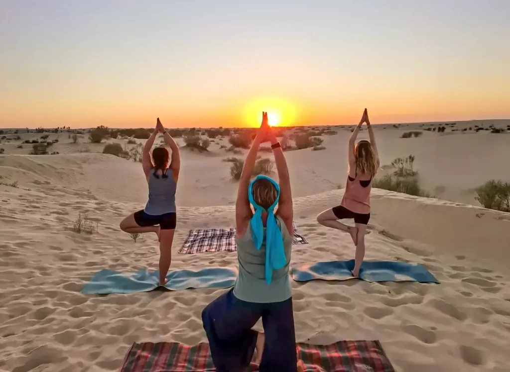Yoga et rando dans le desert Saharien kamel transumhance yoga